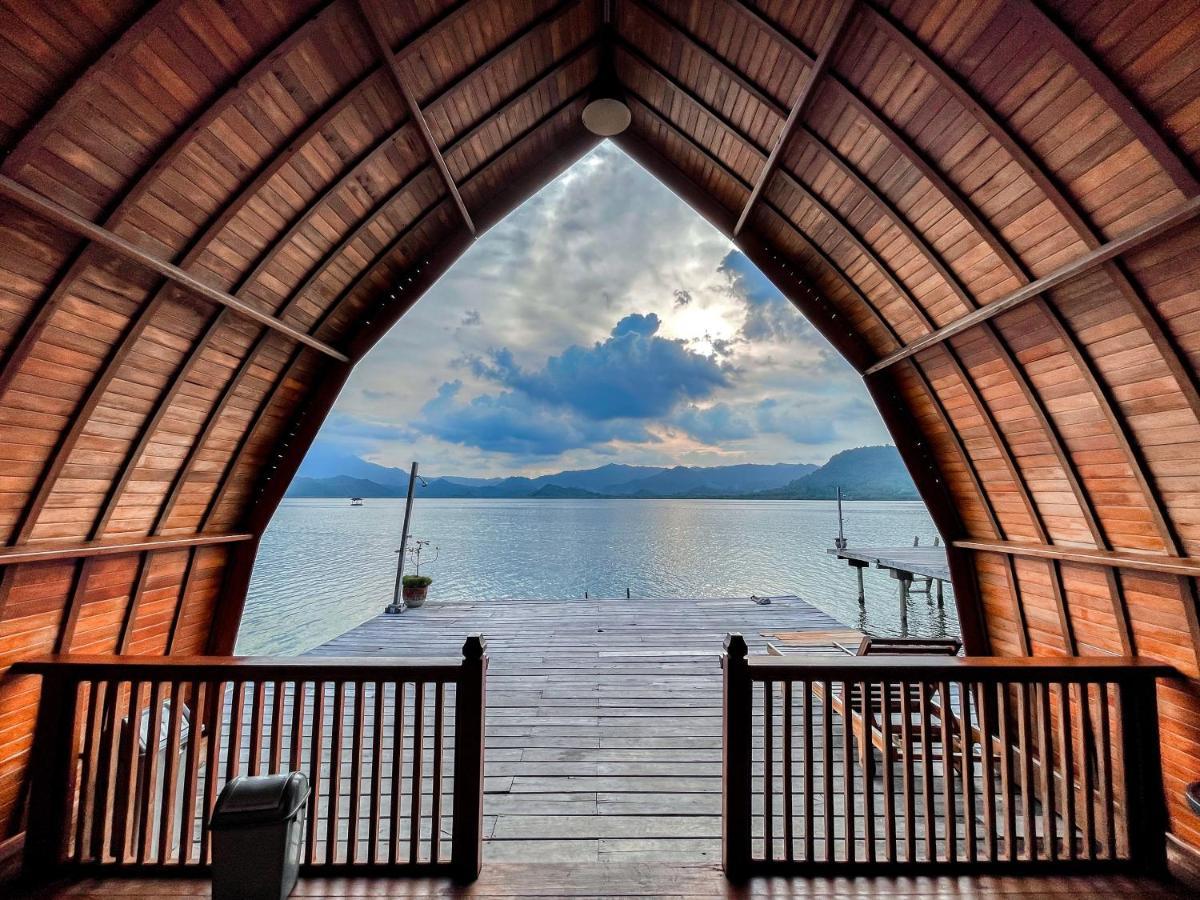 Andreas Resort Sukajaya Exterior photo